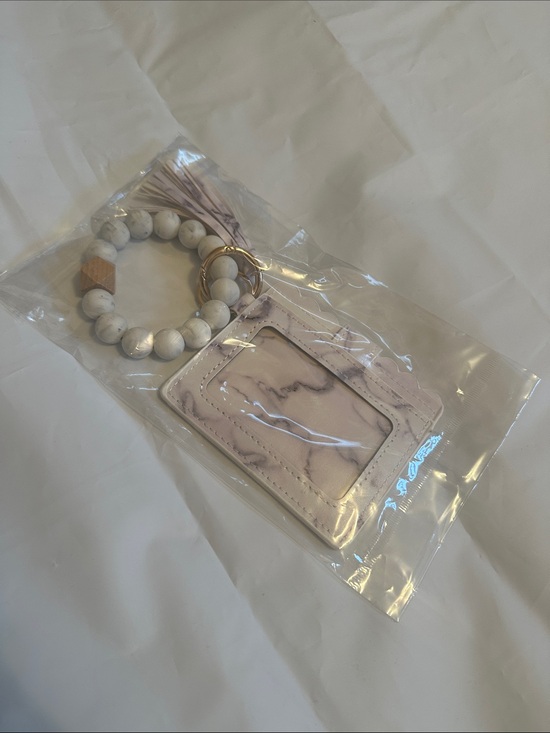 Accessories - 🤍✨ Marble Print Wristlet Key Ring Card Holder ✨🤍